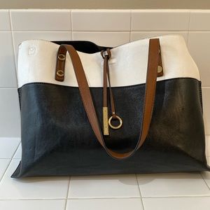 Tote bag for work or on the go.